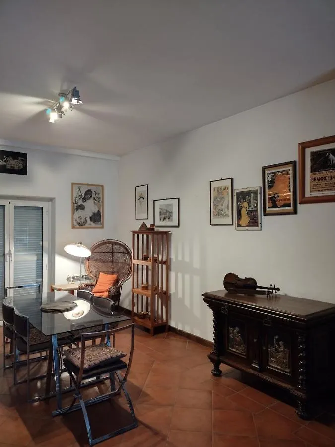 Villa On The Edge Of Town Rom